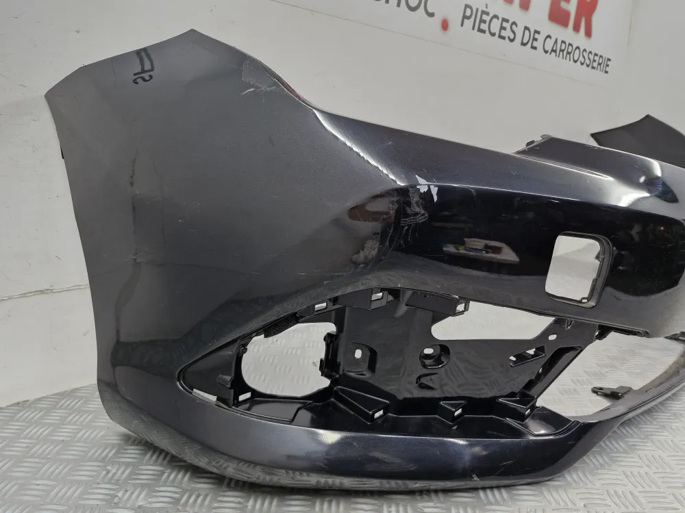 Etupuskuri Toyota Auris 2 Vaihe 2 (Sedan) (Alkaen 06/2015) – Käytetty ***