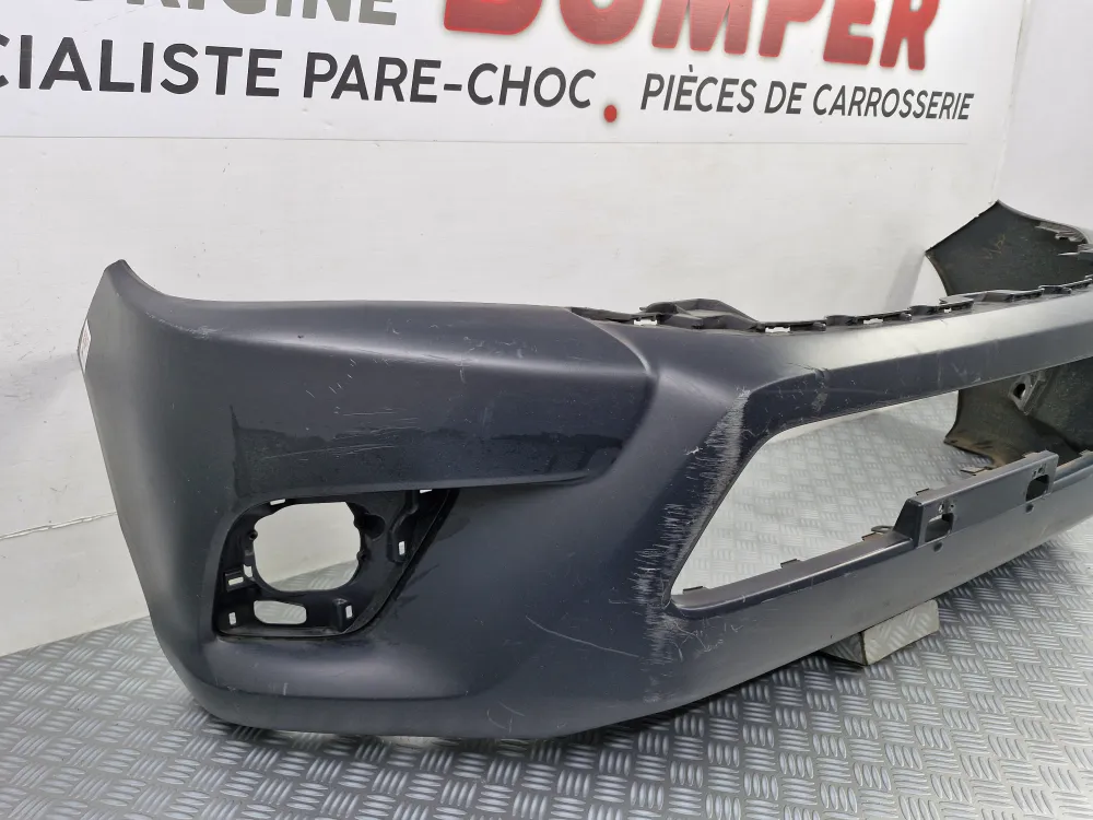 Etupuskuri Toyota Hilux 5 Pick-Up (12/2015 alkaen) - Alkuperäinen käytetty osa