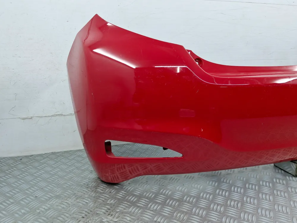 Takapuskuri Toyota Yaris 3 Vaihe 1 (03/2011 - 04/2015) - Alkuperäinen käytetty osa