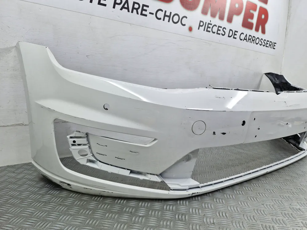 Volkswagen Golf 7 GTE (2012-2017) etupuskuri – alkuperäinen käytetty osa tutkien kanssa