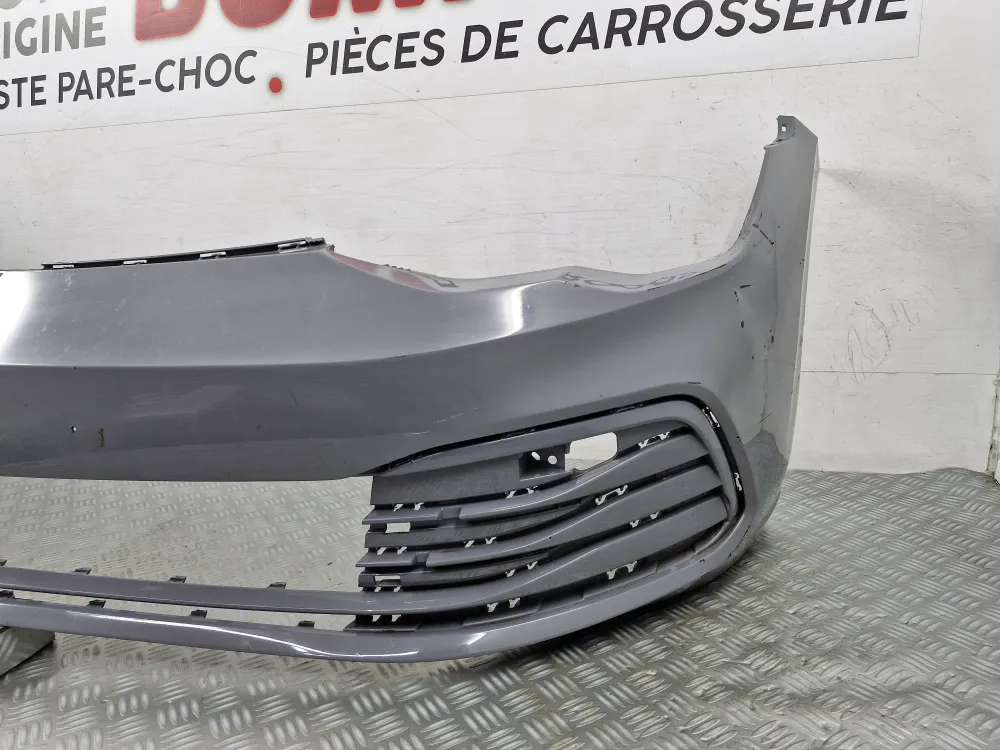 Volkswagen Golf 8 Vaiheen 1 alkuperäinen käytetty etupuskuri alkaen (09/2019)