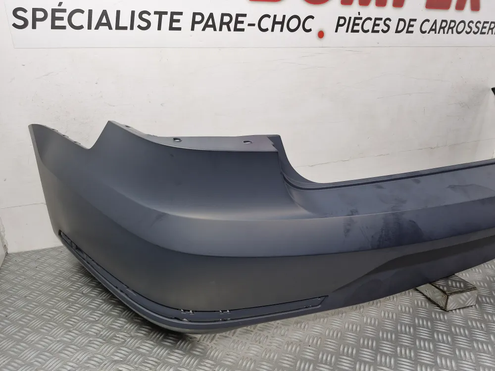 Volkswagen Passat B7 takapuskurin suojus (10/2010 - 04/2015) – Uusi alkuperäinen ilman tutkia