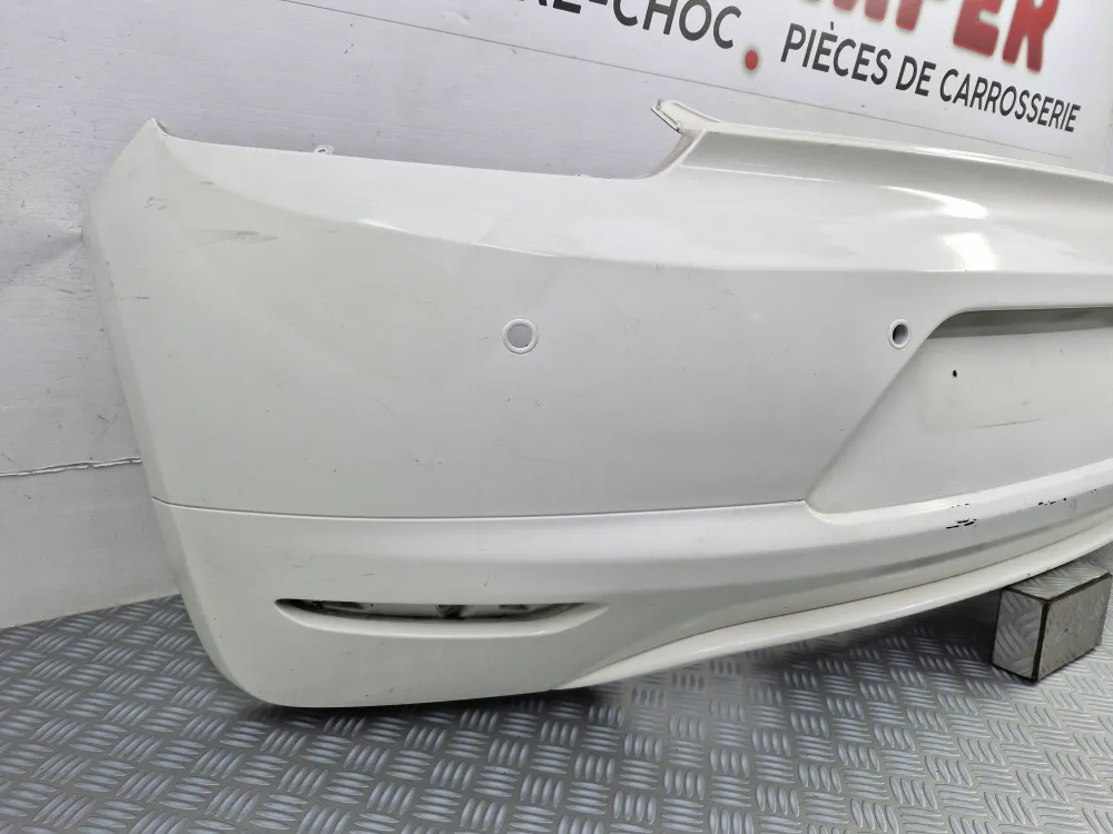 Volkswagen Scirocco 3 Vaiheen 1 takapuskurin suojus (07/2008 - 09/2014) - Alkuperäinen käytetty***