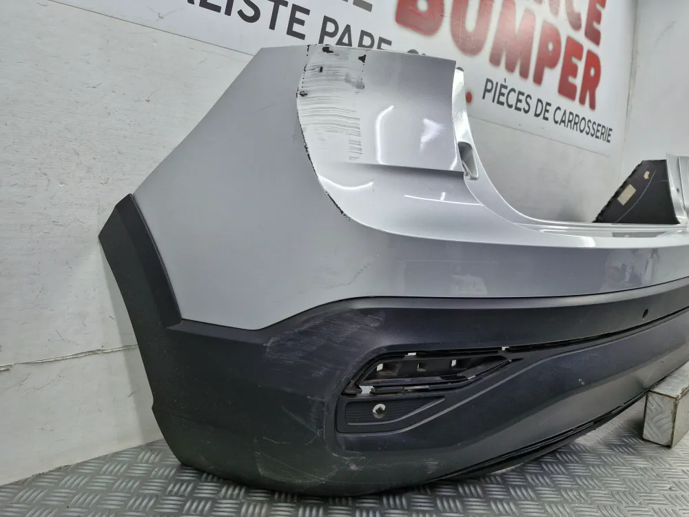 Volkswagen Taigo (10/2021) alkuperäinen takapuskurin suojus käytetty