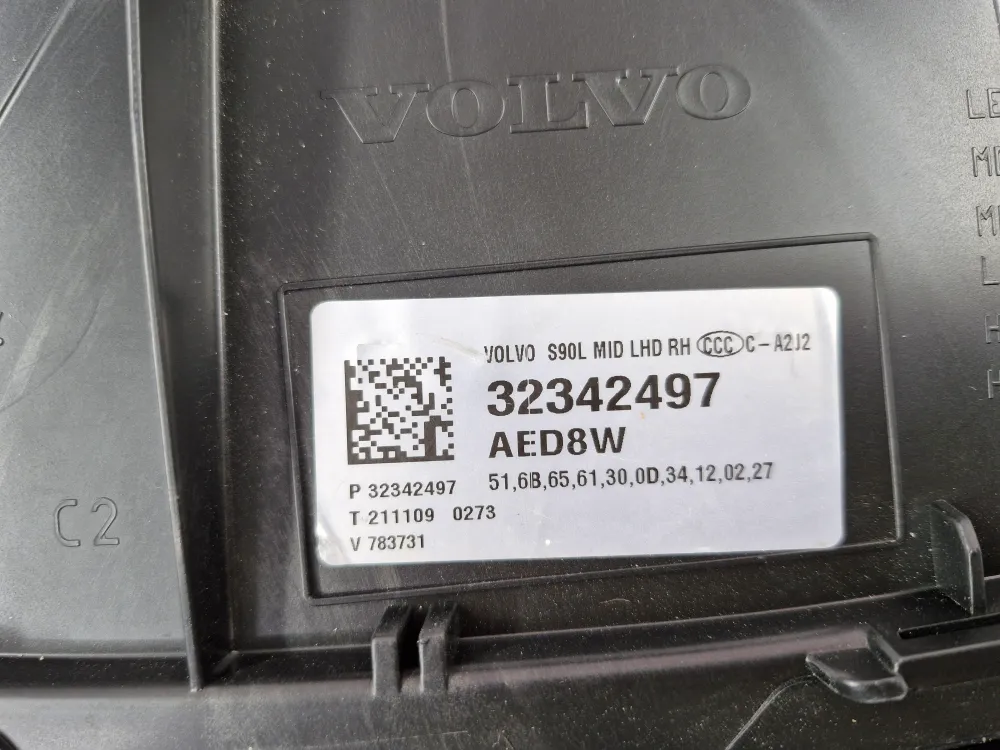 Oikea etuvalo Volvo S90 Vaihe 1 (06/2016) alkuperäinen käytetty osa réf 32342497