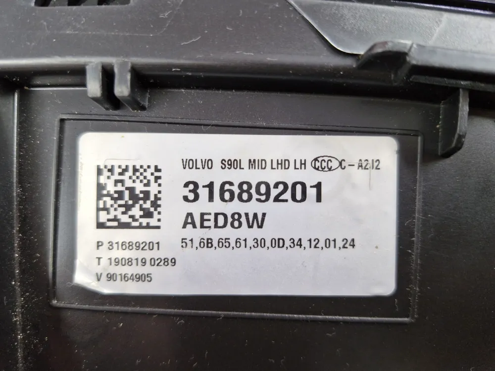 Vasen etuvalo Volvo S90 Vaihe 1 (06/2016) alkuperäinen käytetty osa réf 31689201
