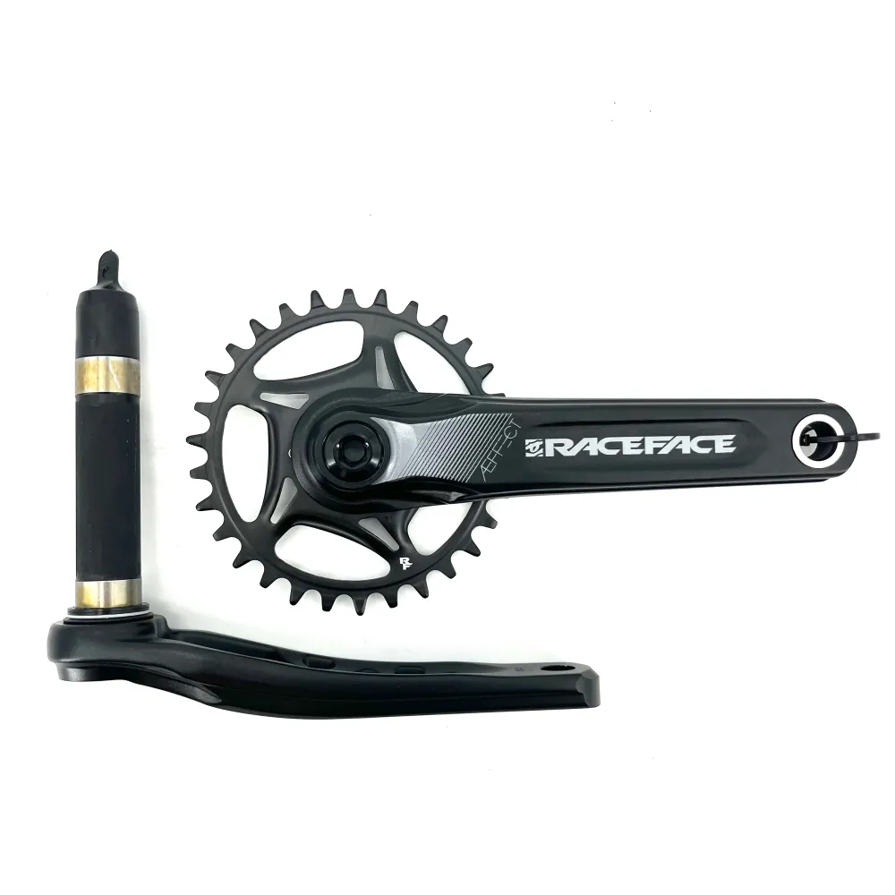 RACE FACE AEFFECT CINCH Musta 12-vaihteinen Mono kampiakseli