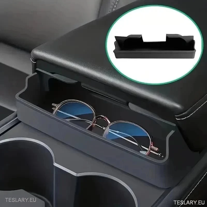 Tesla 3/y keskikonsolin säilytys lasille ja muille