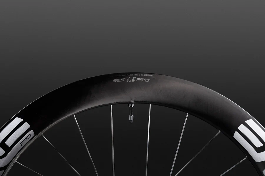 ENVE SES 4.5 PRO Tubeless Ready etupyörä (keskuslukitus) Valkoinen