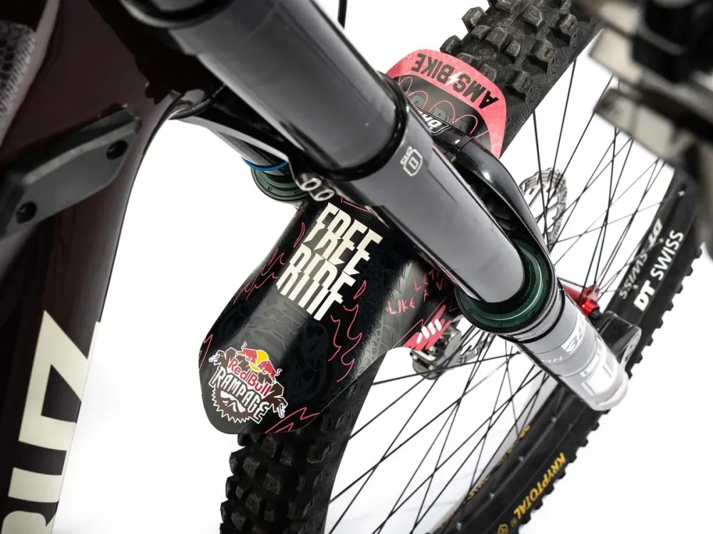 ALL MOUNTAIN STYLE lokasuoja Red Bull Rampage Freeride