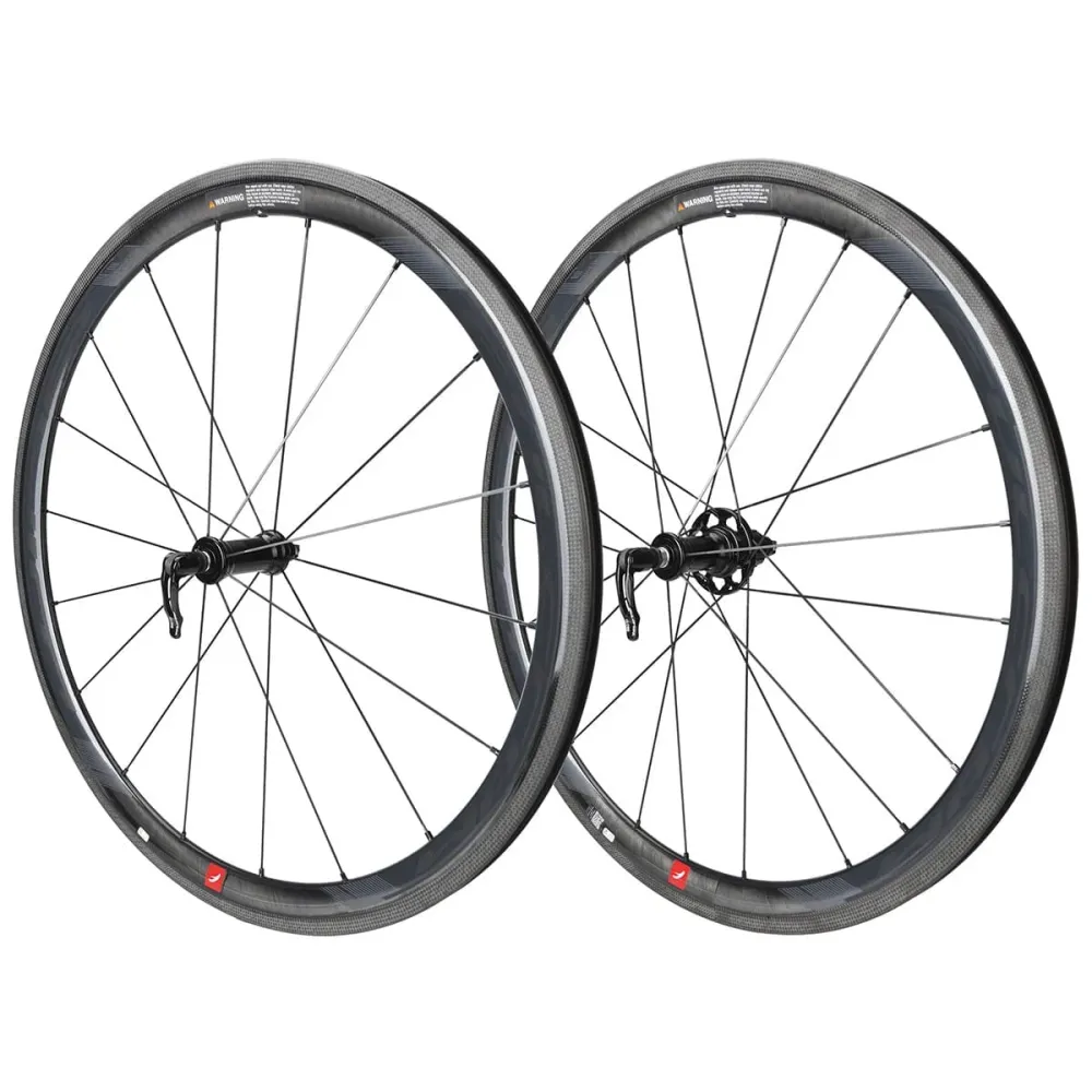 Pari FULCRUM WIND 40 C17 -pyörää.