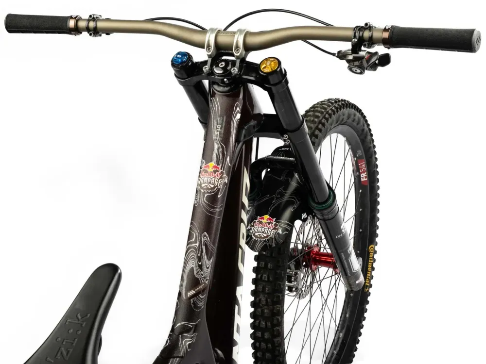 ALL MOUNTAIN STYLE EXTRA runkosuoja Red Bull Rampage Ridgeline Valkoinen