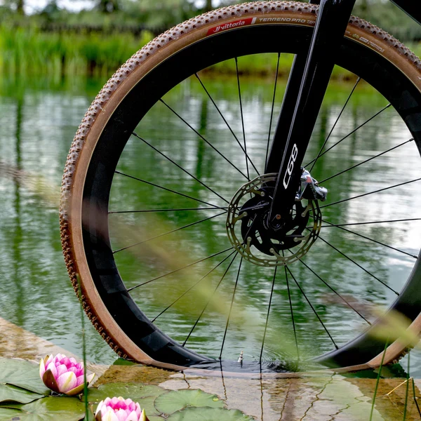 VITTORIA TERRENO PRO T60 Mixed Gravel Race 700x40c Tubeless Ready pehmeä ruskea rengas