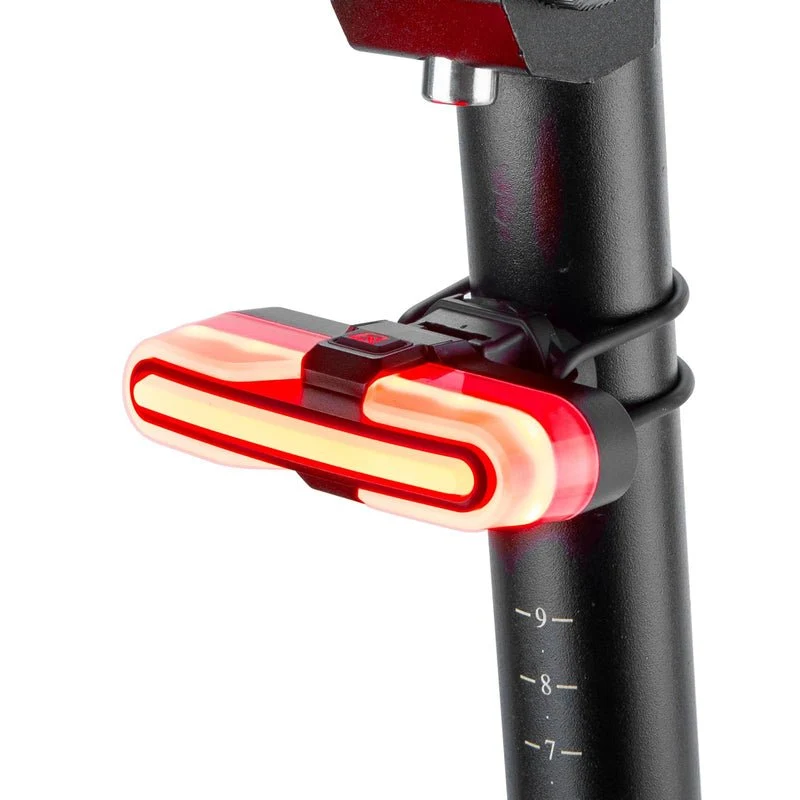 Älykäs takavalo jarrutuksen tunnistuksella & USB